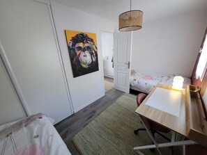 2 chambres, bureau, lit parapluie, Wi-Fi