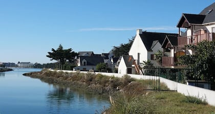 Appartement de Charme Dans Résidence Sécurisée Avec Balcon et Piscine Chauffée