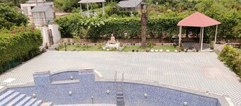 Aarya farm house Noida by PartyBea Events 