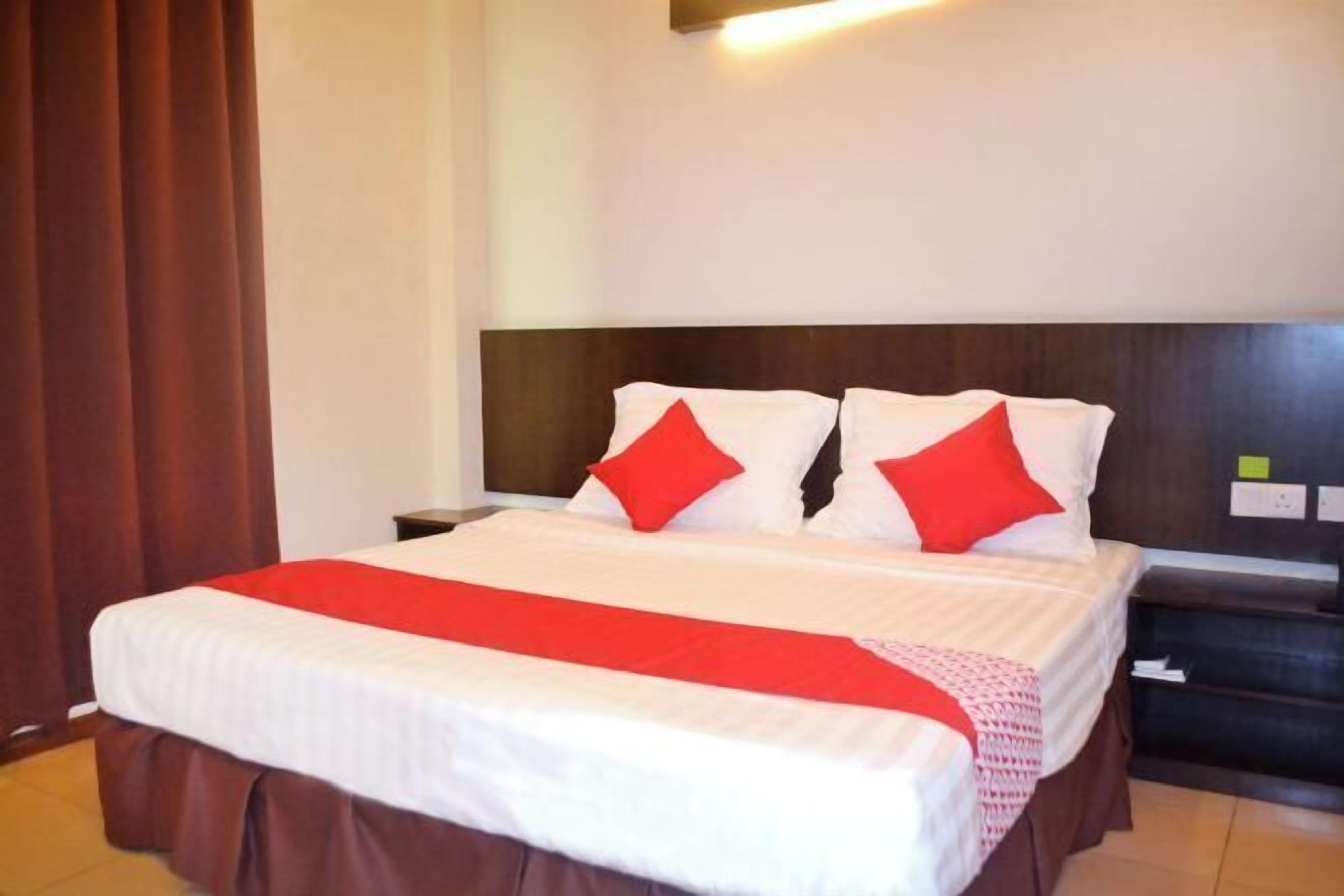 Laptop workspace, free WiFi, bed sheets