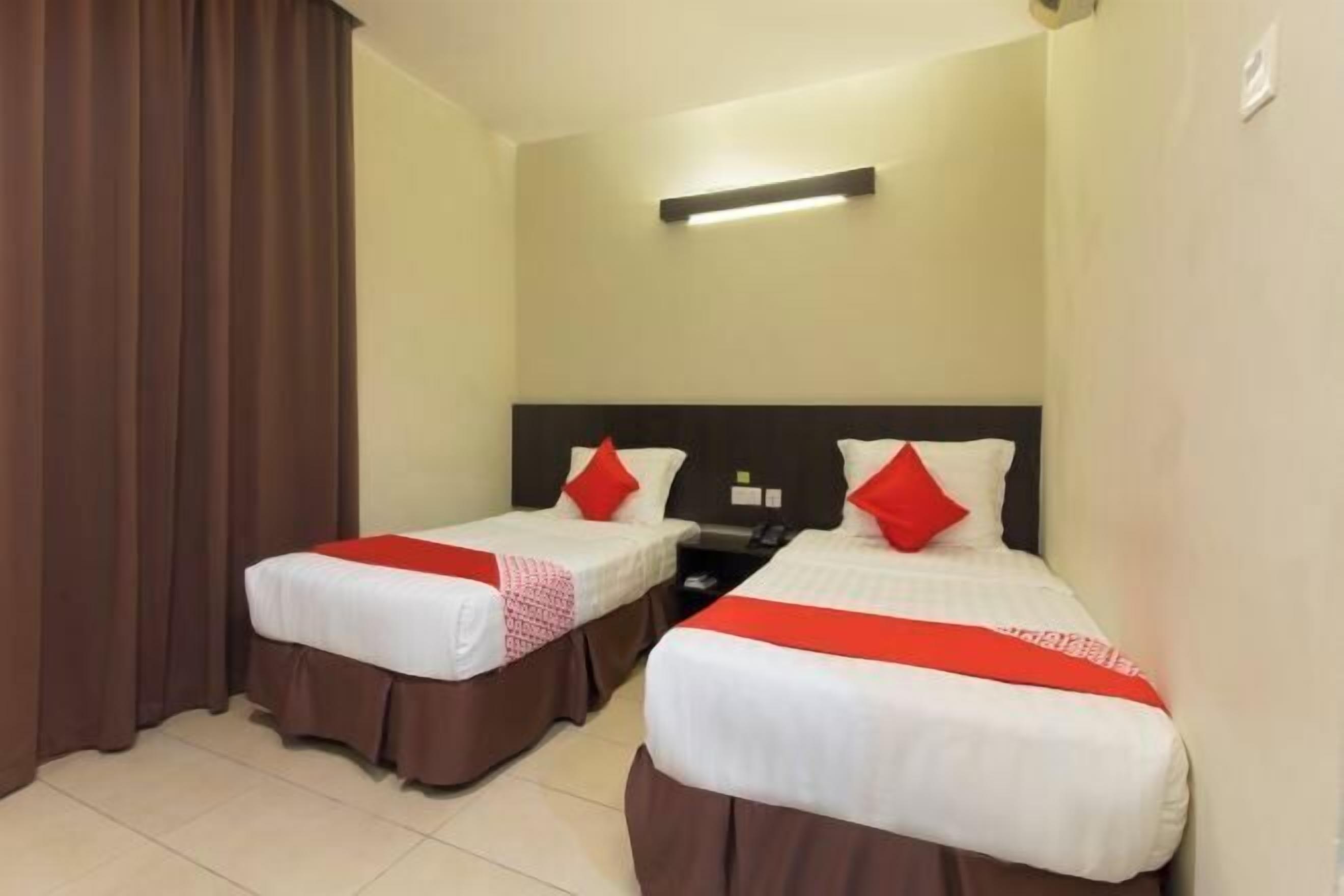 Laptop workspace, free WiFi, bed sheets