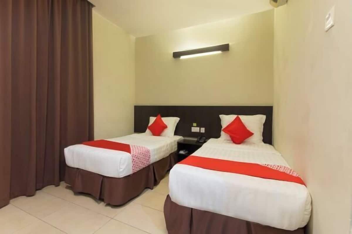 Laptop workspace, free WiFi, bed sheets