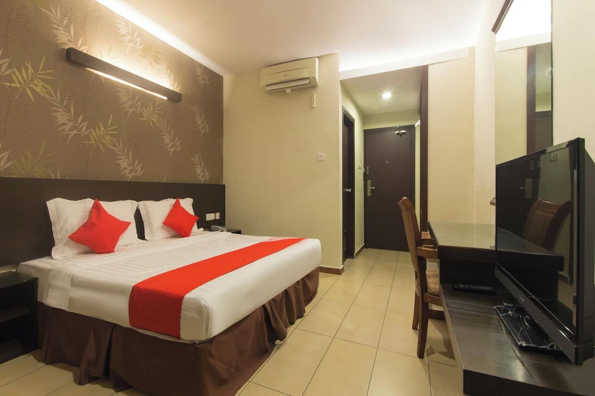 Deluxe tweepersoonskamer, 1 kingsize bed | 1 slaapkamer, een laptopwerkplek, gratis wifi, beddengoed