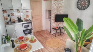 Microwave, oven, stovetop