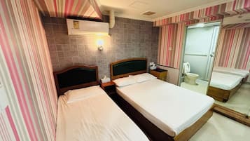 Comfort Quadruple Room, City View | Free WiFi