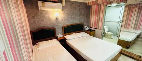 Comfort Quadruple Room, City View | Free WiFi