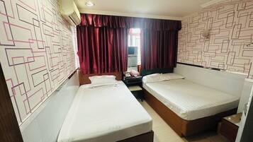 Comfort Quadruple Room, City View
