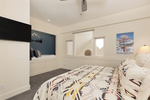 3 bedrooms, iron/ironing board, free WiFi, bed sheets - Book a Holiday Getaway Today! Ski-in, Ski-out Townhome with Private Hot Tub (Big Sky)
