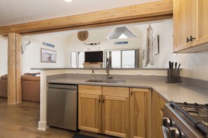 Fridge, microwave, oven, stovetop - Book a Holiday Getaway Today! Ski-in, Ski-out Townhome with Private Hot Tub (Big Sky)