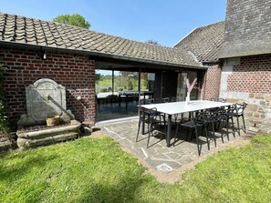 Outdoor dining - Gite 9 Pers (Herve)
