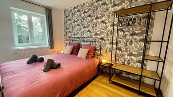 5 Schlafzimmer, Reisekinderbett, kostenloses WLAN, Bettwäsche