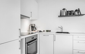 Kühlschrank, Herdplatte, Geschirrspüler