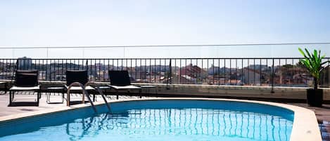Piscine extérieure (ouverte en saison)