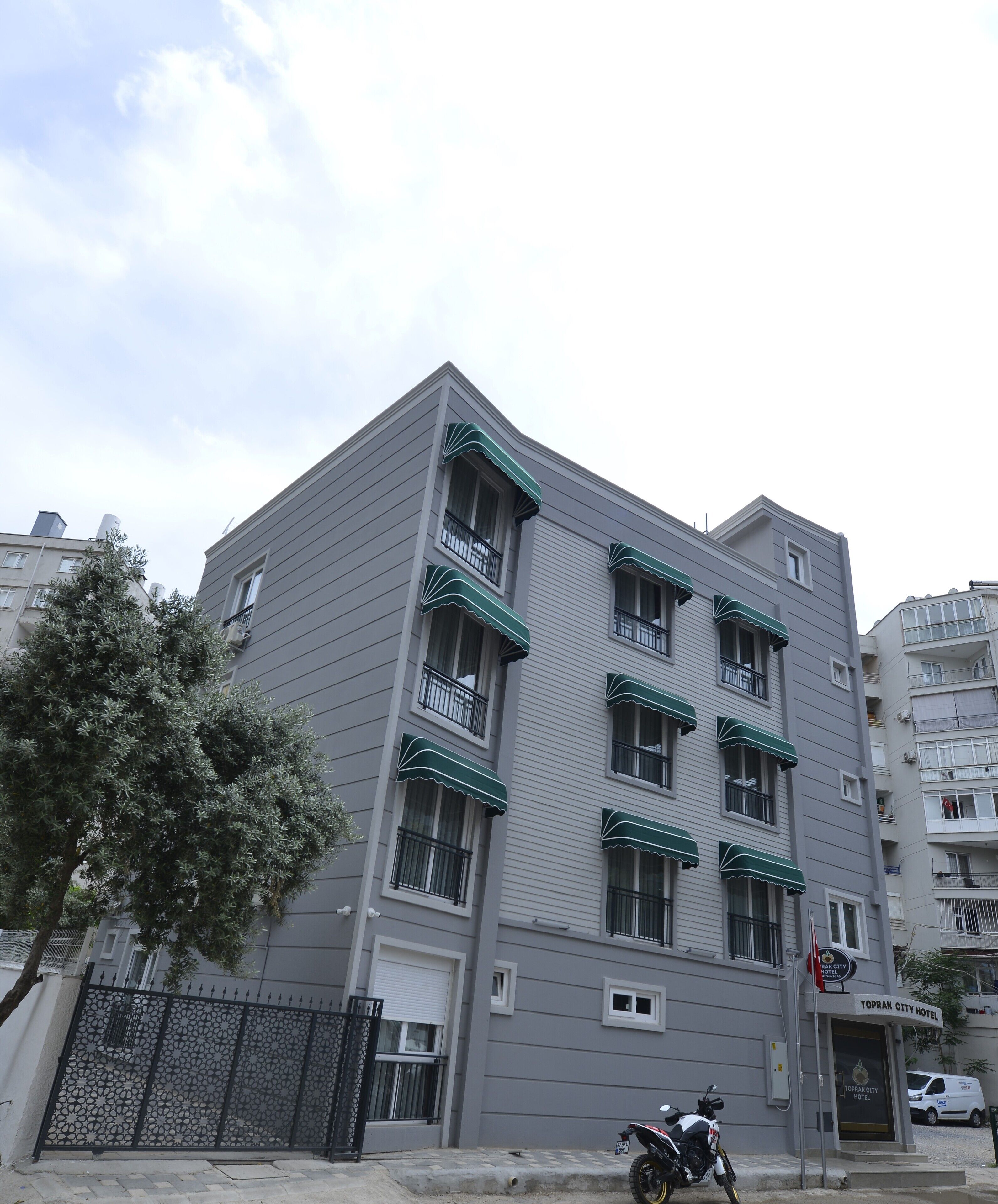 ด้านหน้าที่พัก