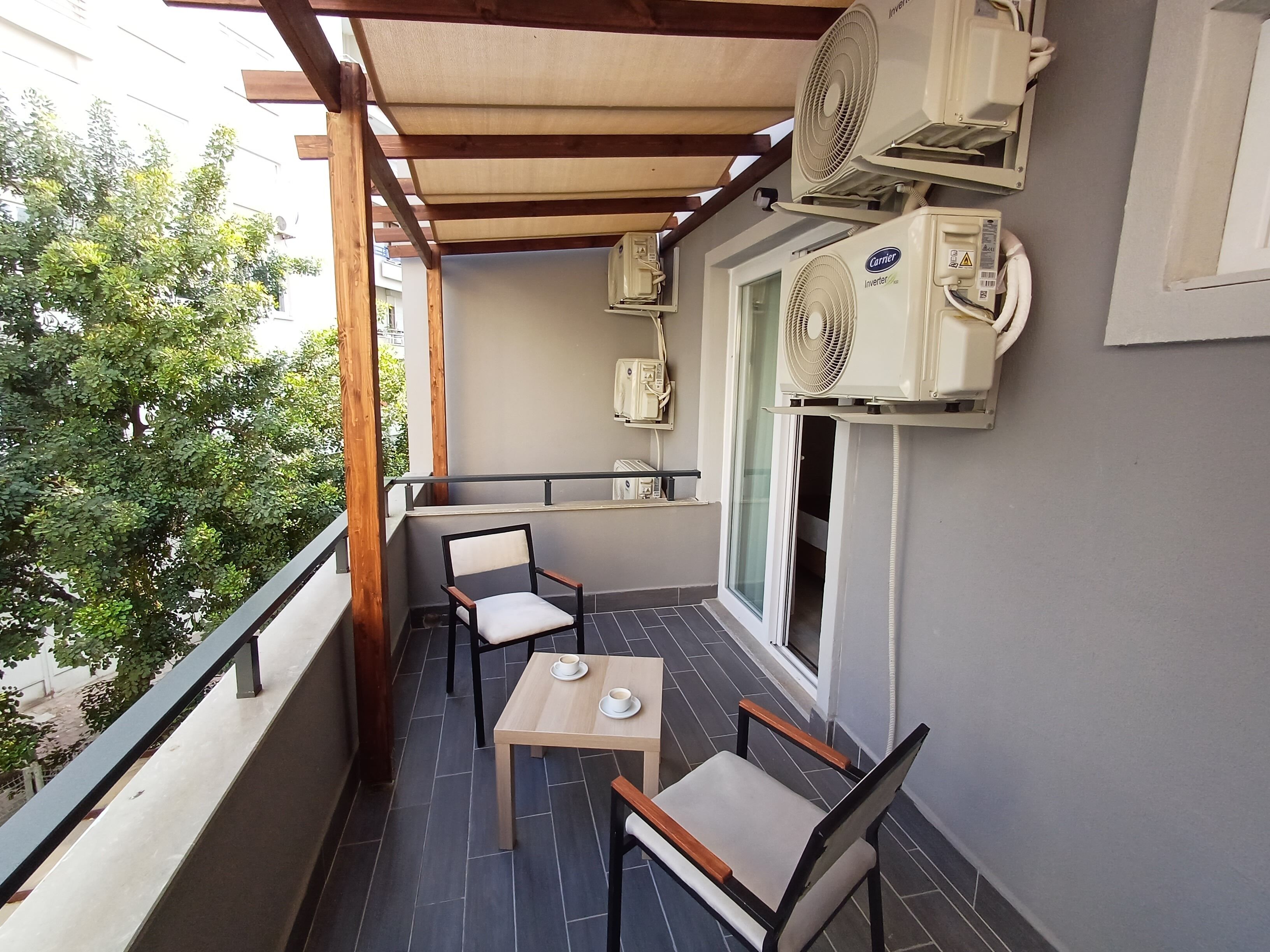 Quarto casal urbano, 1 cama Queen, para não fumantes, vista para a cidade | Sacada