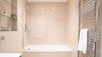 Apartment | Bathroom