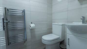 Apartment | Bathroom