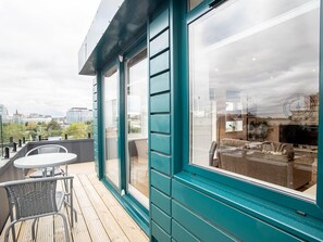 Apartment | Exterior - One Bed - Queensmere Shopping Centre by Belvilla (Slough)