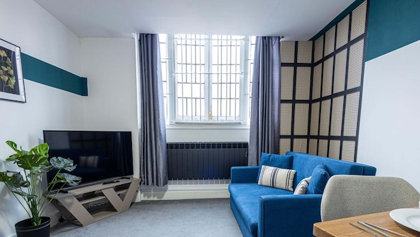 Unclassified image, 1 of 11, button - One Bedroom Gem Apt Near Kentish Town Train Stn (London)