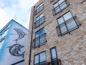 Apartment | Exterior - Broadway Market Beauty Three-bedroom by Sojo Stay (London)