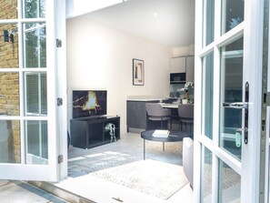 Apartment | Living area - One Bed Apt Near Camden Markets Perfect Location (London)