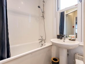 Apartment | Bathroom