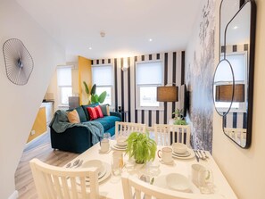 Apartment | Dining - Explore Granary Square Two Bedroom by Belvilla (London)