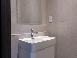 Apartment | Bathroom
