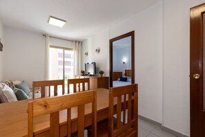 Strykejern/-brett og sengetøy