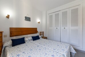 1 bedroom, iron/ironing board, bed sheets