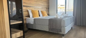 INCORSO • Smart Luxury Stay • near Airport • 24HR Check in