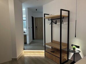 Deluxe Room, 2 Twin Beds, Balcony, City View | Soundproofing, free WiFi, bed sheets - INCORSO • Smart Luxury Stay • near Airport • 24HR Check in (Markopoulo Mesogaias)