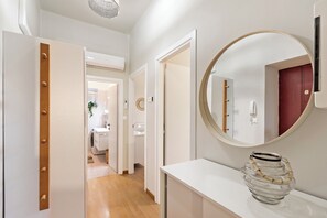 Family Apartment, Multiple Bedrooms (Casa Enza) | Bathroom