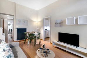 Family Apartment, Multiple Bedrooms (Casa Enza) | Living area