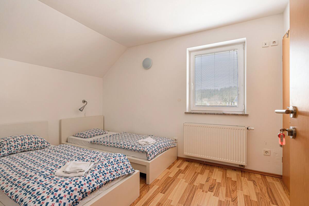 Family Studio (Lavrič Hideaway Room 5) | Free WiFi, bed sheets