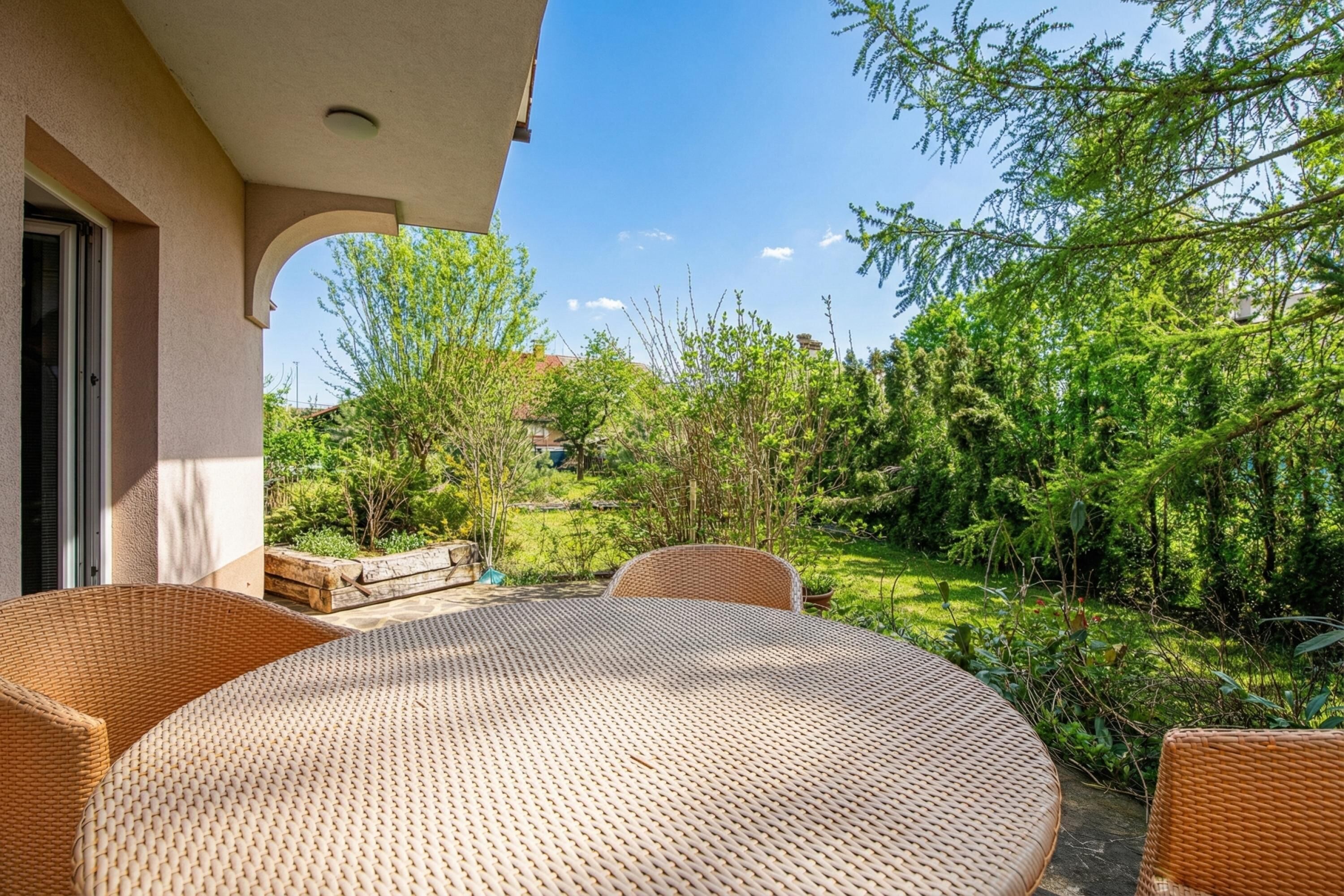 Family Studio (Lavrič Hideaway Studio 1) | Outdoor dining