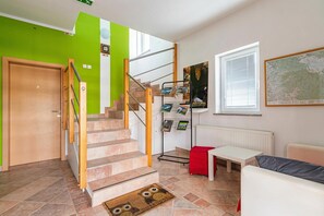 Family Apartment, Multiple Bedrooms (Lavrič Hideaway Apartment 4) | Living area | 21-inch flat-screen TV with satellite channels