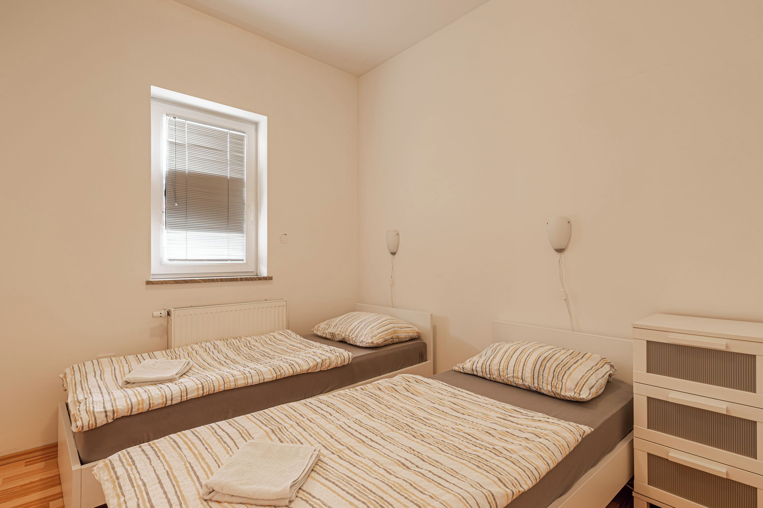 Free WiFi, bed sheets