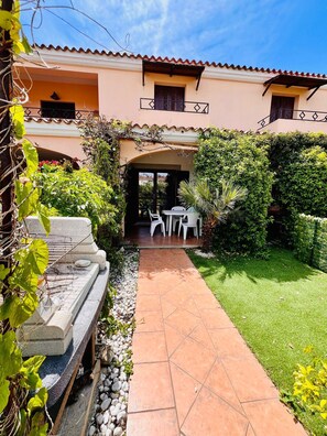 Apartment | Terrace/patio