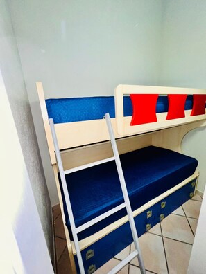 公寓 | 2 多间卧室、熨斗/熨衣板