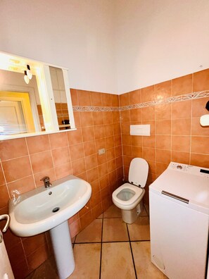 Bathroom - Le Querce 5 SX (San Teodoro)