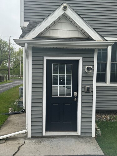 Private Apartment Sleeps 6+, Capital Region near everything!