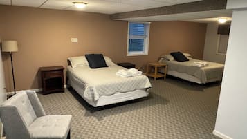 1 bedroom, desk, free WiFi, bed sheets