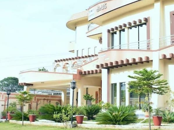 Exterior - Deen Resort Motel (Abbottabad)