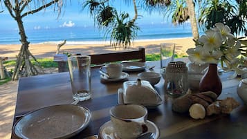 Desayuno completo incluido todos los días