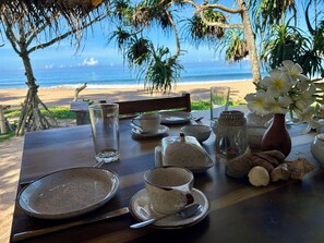 Free daily full breakfast 