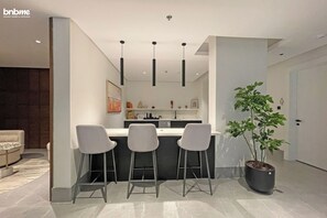 Departamento, 3 habitaciones, cocina | Servicios de la habitación