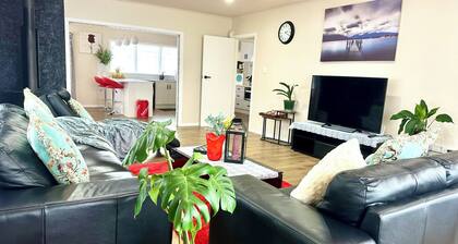 Steam Land Stay(Close to Redwoods Bike skill park)