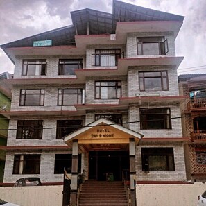 Exterior - Just 300mt from center 📍 (Manali)
