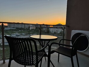 Outdoor dining - Joy City Stay Nord One N2-49 (Timișoara)